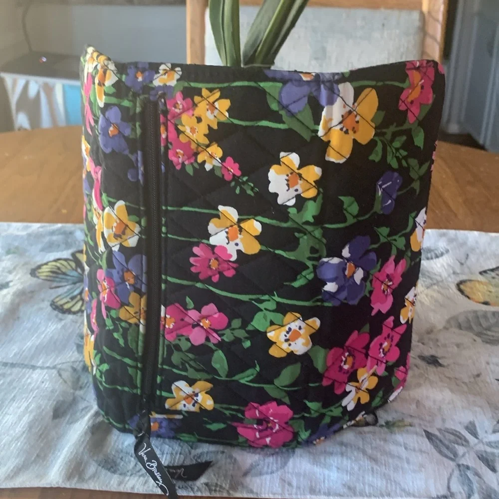 Vera Bradley Floral Wallet NWOT